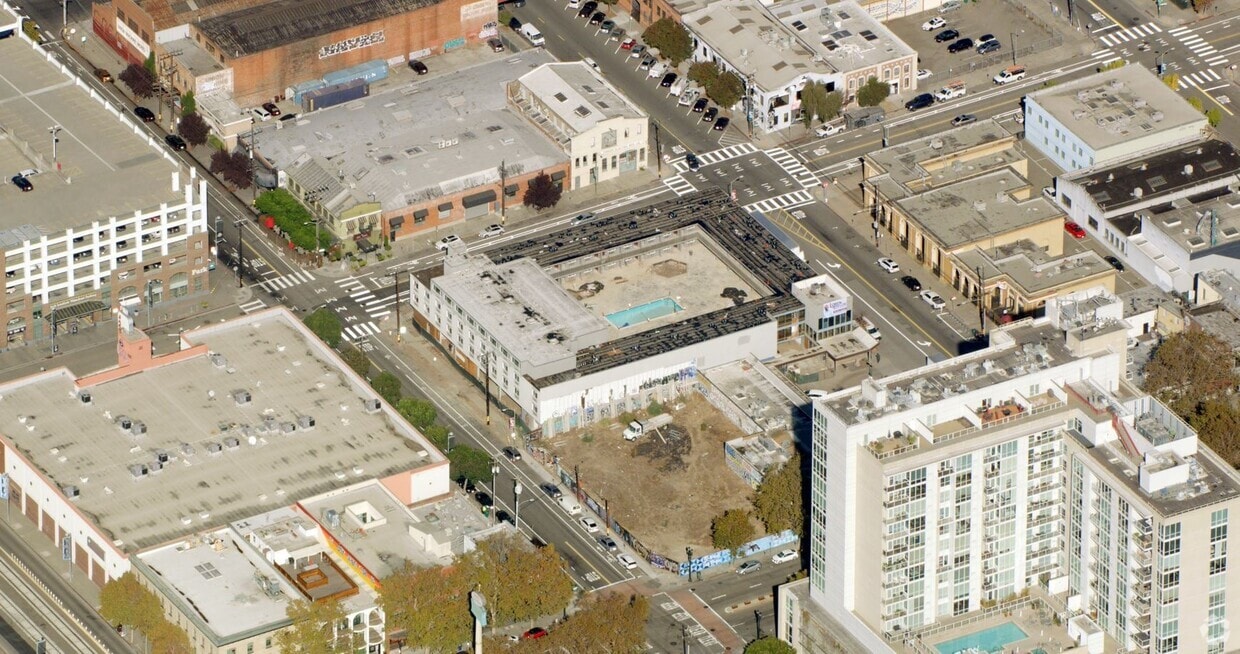 233 Broadway, Oakland, CA 94607 Apartments in Oakland, CA