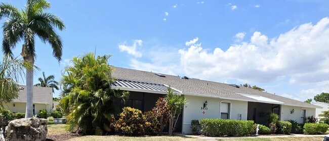 Building Photo - 1433 SW 51st Ln