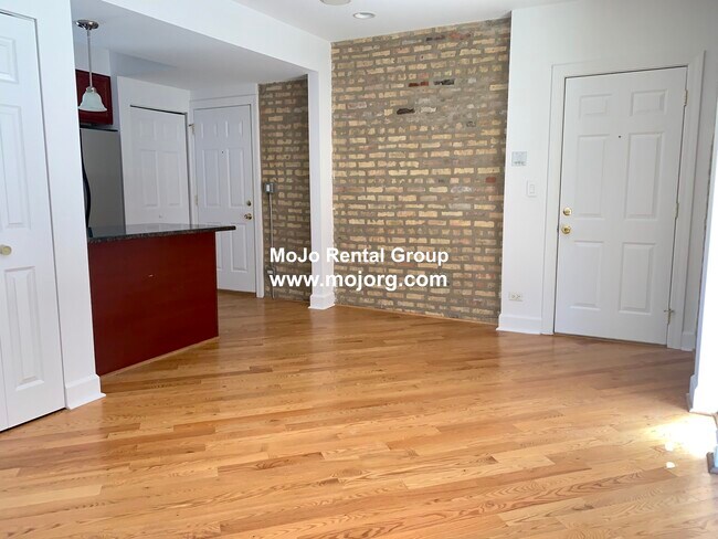 Building Photo - 5657 N Magnolia Ave