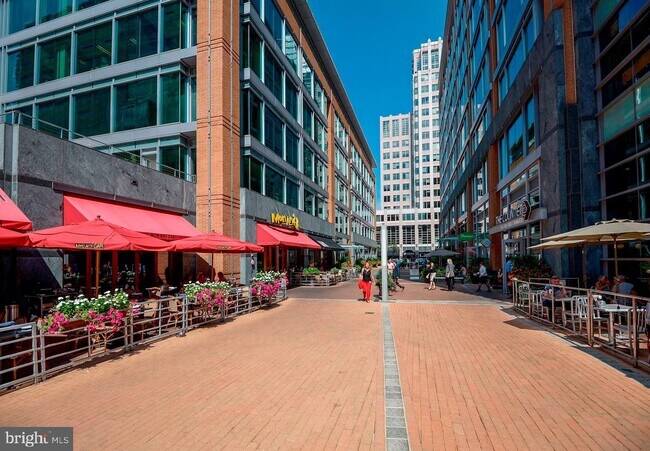 Foto del edificio - 1860 Stratford Park Pl