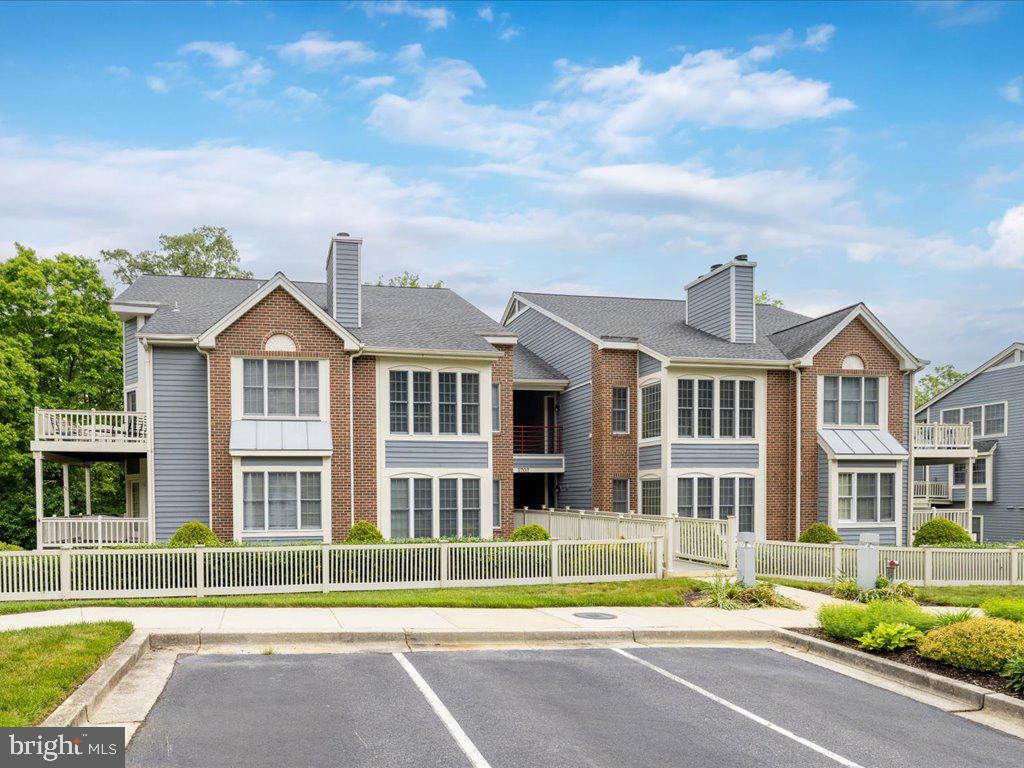 Primary Photo - 2702 Summerview Way