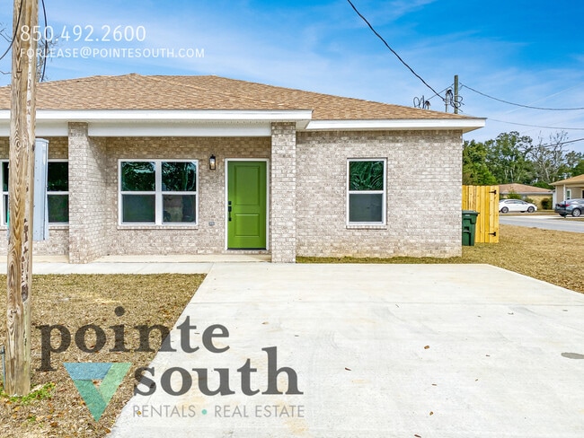 Building Photo - 454 Hancock Ln