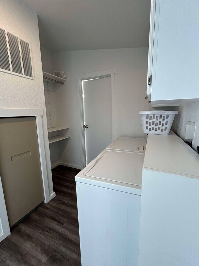 Foto del edificio - 8743 Whitewood Loop SE