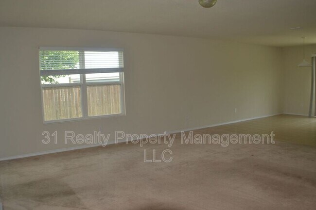 Foto del edificio - 1305 Swan Ridge Dr