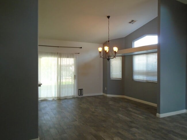 Foto del edificio - NW-WITH POOL !