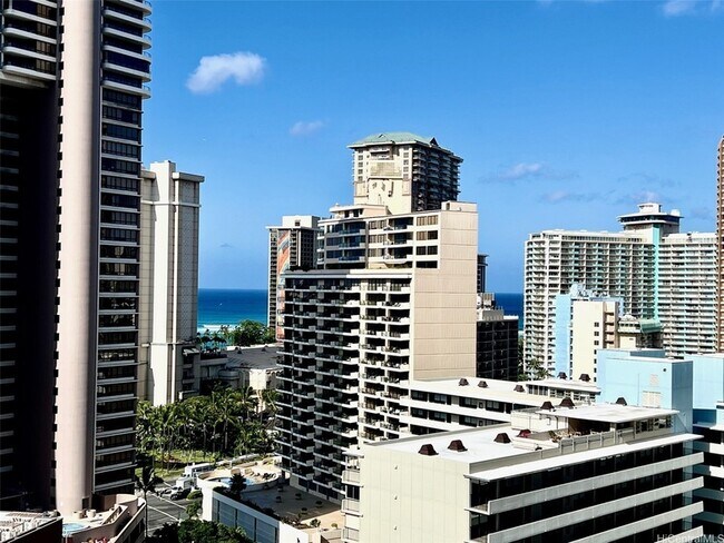 Foto del edificio - 469 Ena Rd
