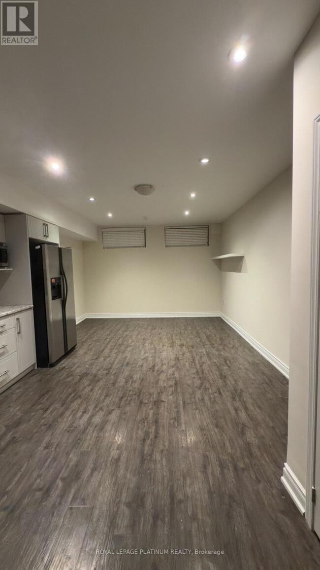 Building Photo - 5640 Fifth Line