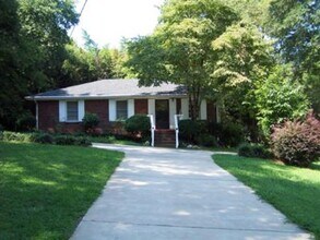 Building Photo - 1717 Belcher Cir