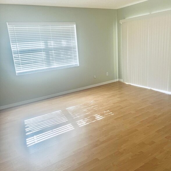 Foto del edificio - 6911 NW Dorothy St