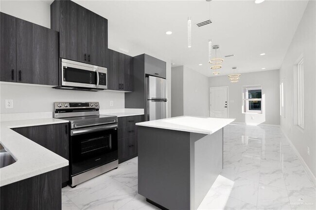 Foto del edificio - 1007 N Woodson Ave