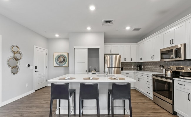 Building Photo - 475 N 9th St