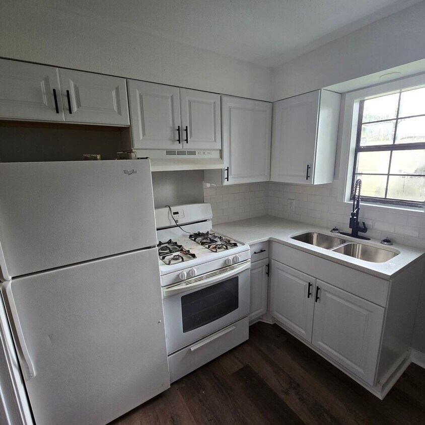 Foto principal - Completely Remodeled • 2/1 Duplex in Heber...