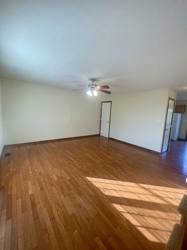 Foto del edificio - 2528 Old Forest Rd