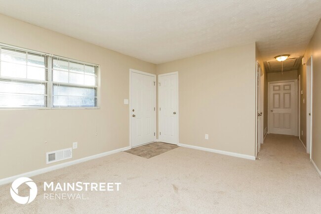 Foto del edificio - 8191 Dunellen Ln