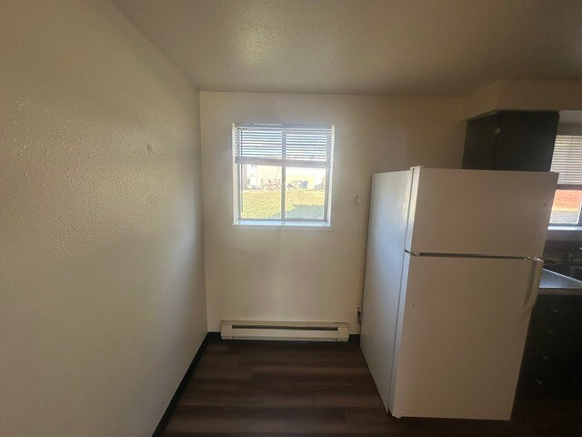 Building Photo - Duplex unit East Nampa near NNU and Downtown!