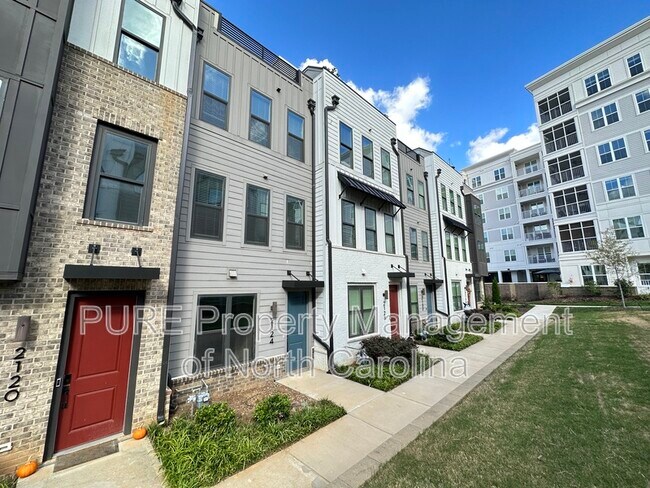 Building Photo - 2124 Terwilliger Trl