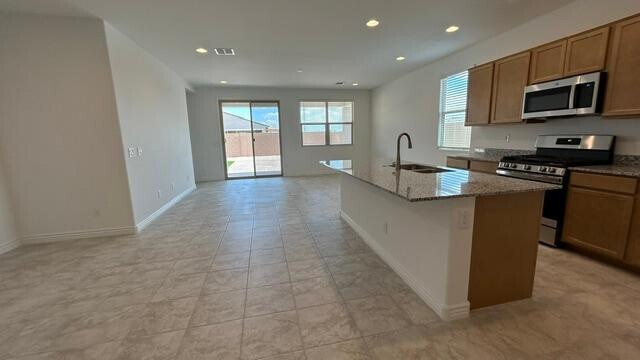 Building Photo - 25135 N 172nd Dr