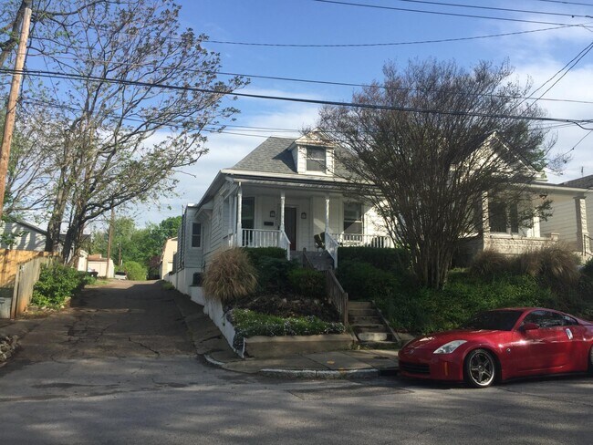 Building Photo - 1317 RUFER AVE