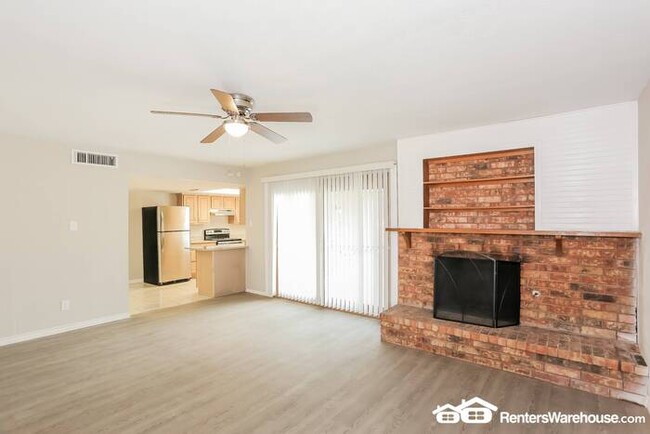 Building Photo - Need more SPACE!!! This home is for you. F...