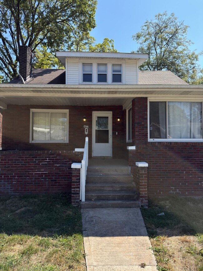 Foto del edificio - 3422 Pine Grove Ave