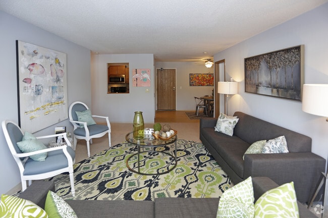 2BR, 2BA, Model - 1,100 SF - Lemay Lake Apartments