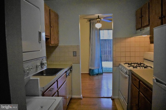 Foto del edificio - 3360 Hewitt Ave