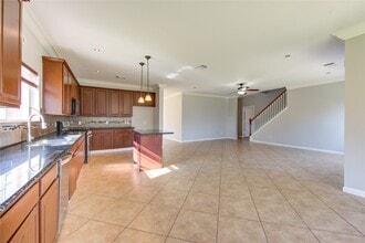 Building Photo - 5527 Gatesprings Ln