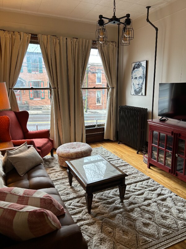 Foto principal - 257 Baltimore St