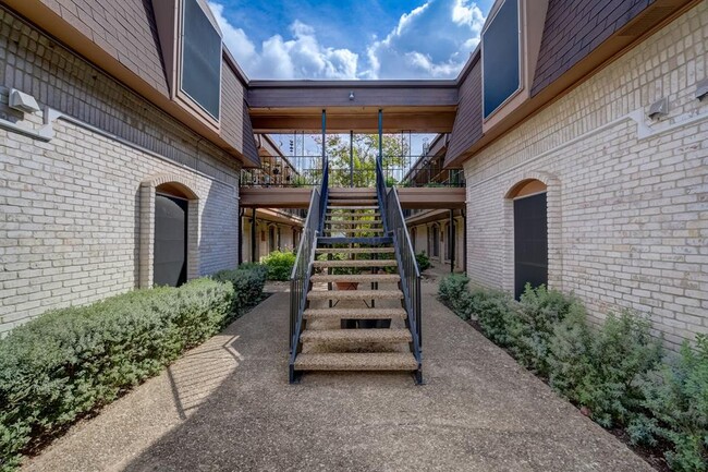 Building Photo - 7801 Shoal Creek Blvd