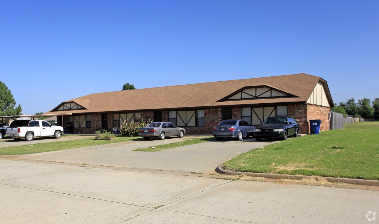 Foto del edificio - 1305-1311 W Whippoorwill Way