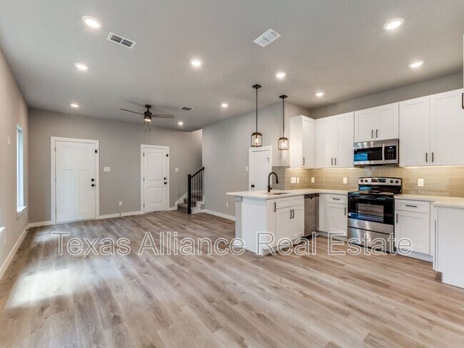 Foto del edificio - 3638 Frazier Ct