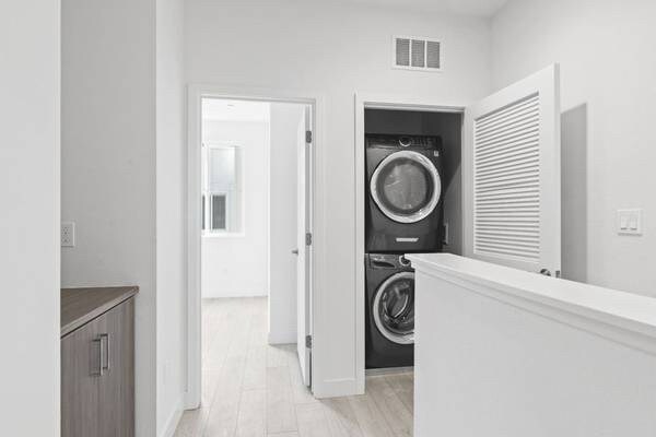 Foto del edificio - 170 Uptown Cir