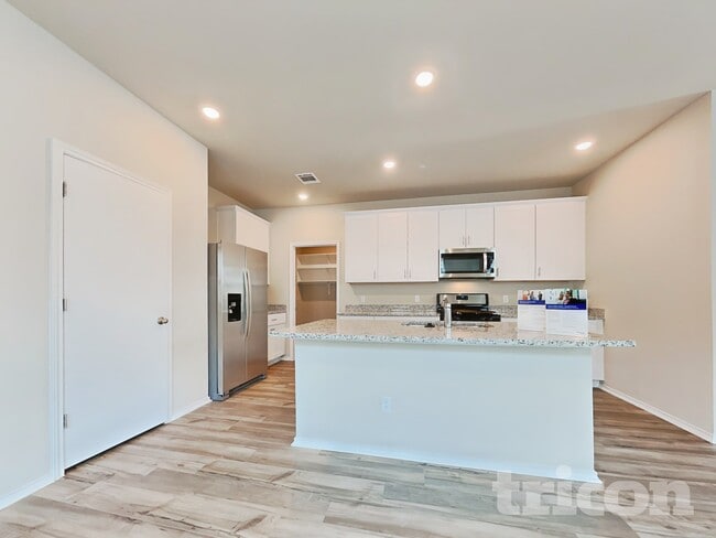 Foto del edificio - 3524 Stride Ln