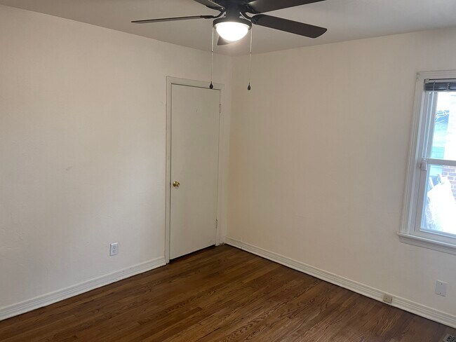 Foto del edificio - 2009 Sheffield Rd