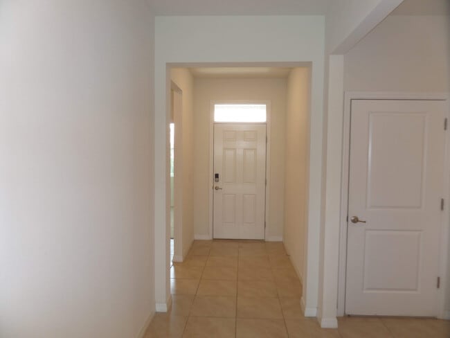 Foto del edificio - 5390 Sunshine Dr