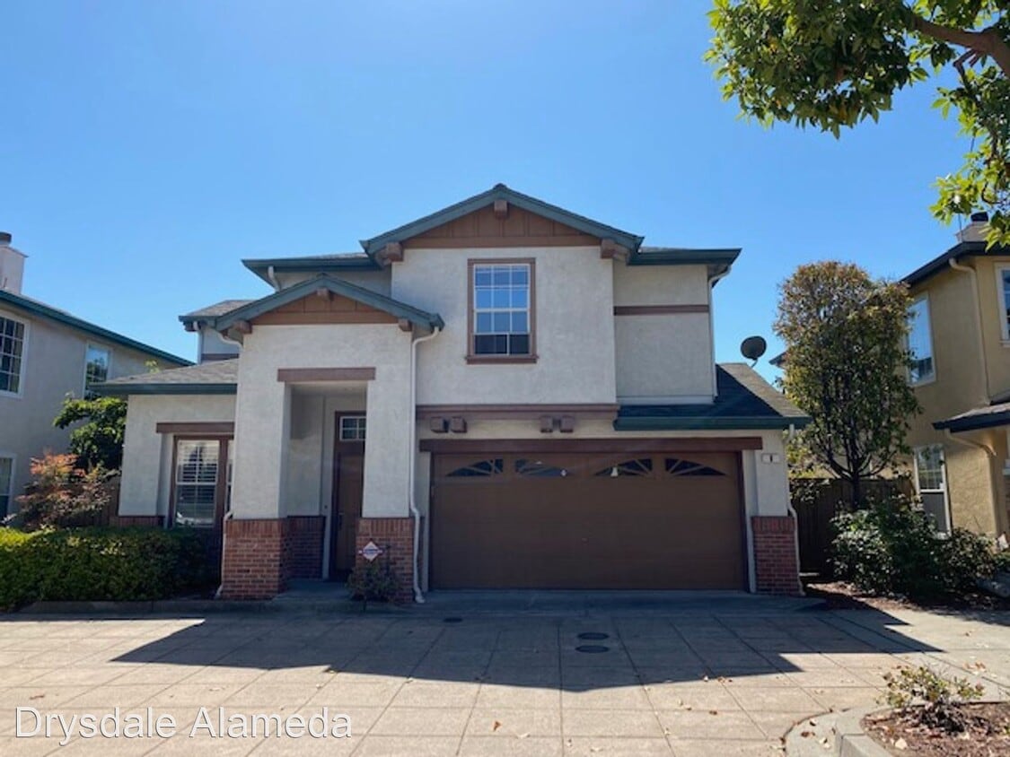 4 br, 2.5 bath House 8 Hercules Ct House for Rent in Alameda, CA