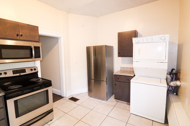 Building Photo - 2615 Eden Ave