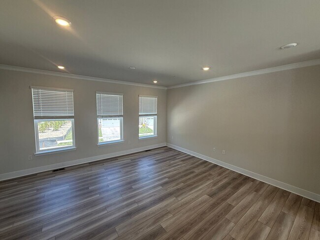Foto del edificio - New Townhome Near Route 50 & Downtown Cambridge- RENT SPECIAL Free 2nd Months Rent