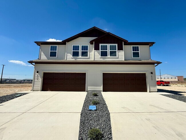 Photo - Want luxury living in the Far West ...Look... Townhome