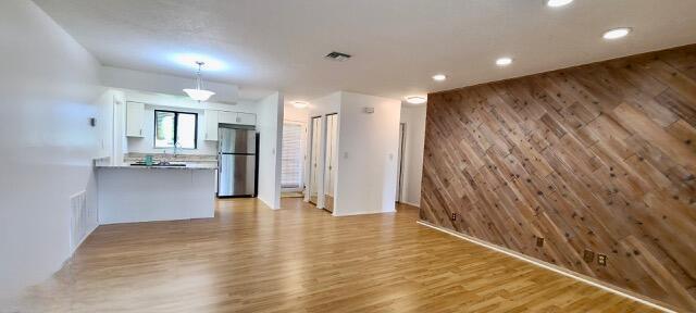 Foto del edificio - 533 SW Carter Ave