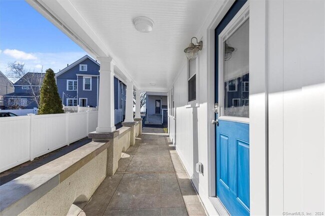 Foto del edificio - 221 Townsend Ave