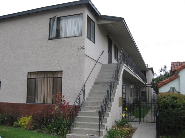Building Photo - 2066 Cedar Ave