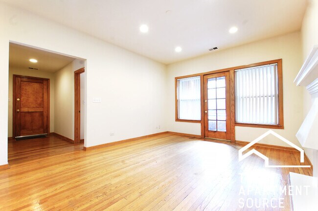 Foto del edificio - 2722 N Kimball Ave