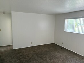 Building Photo - 214 W 650 S