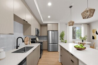 Building Photo - Marlowe Naples