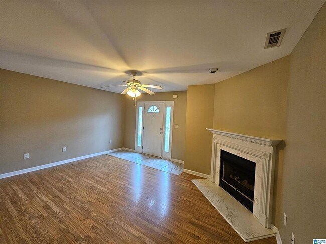 Foto del edificio - 2 bed, 1.5 bath townhome in Helena