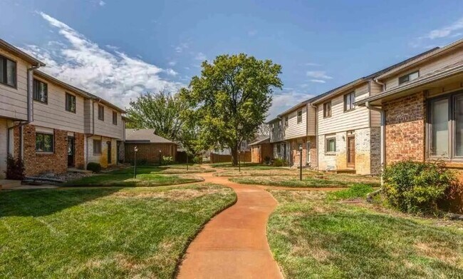 Building Photo - 1911 Glendale Rd