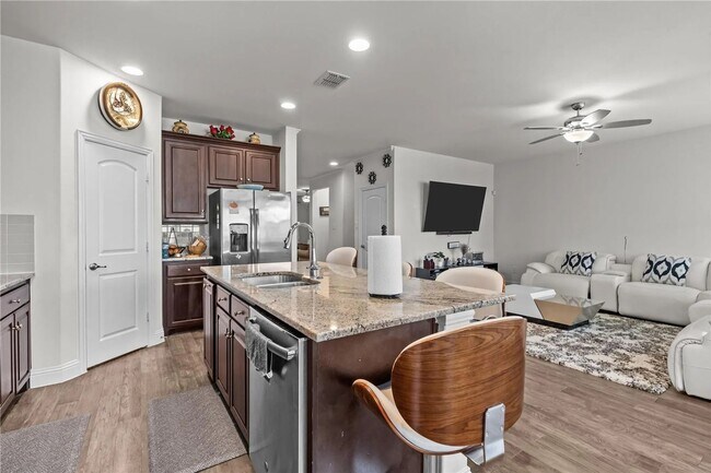 Building Photo - Spacious 4BR House in Forney
