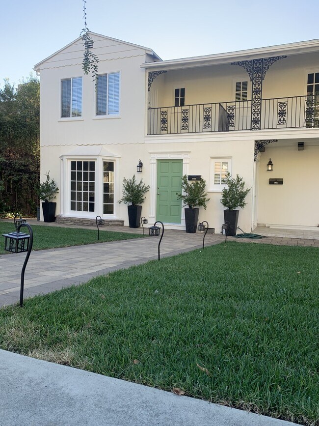 Foto del edificio - 1631 N Verdugo Rd