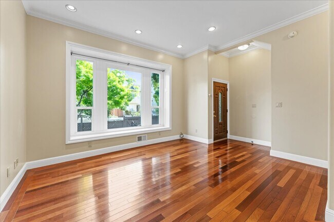 Foto del edificio - 2117 Ashby Ave